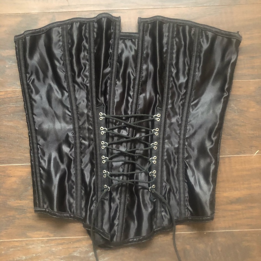 Tesa Black Corset